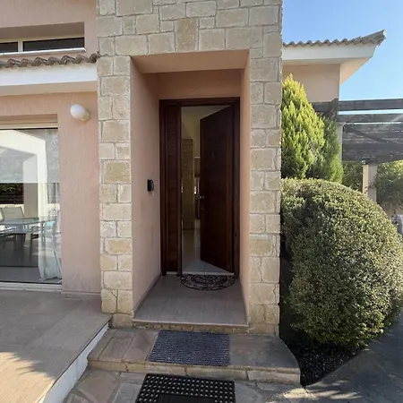 Eden Escape, Your Private Paradise * Latchi