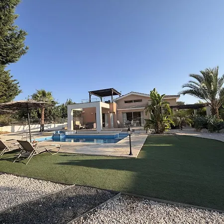 Villa Eden Escape, Your Private Paradise Latchi